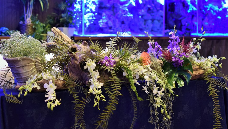 幕張の結婚式場、海のイメージの会場、メイン装飾花