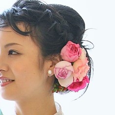 結婚式や成人式、イベントのヘアパーツ、髪飾り|片側イメージ、ピンク