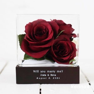 プロポーズの花束を残す方法、ドライフラワーで自然な小花レイアウト