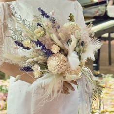 結婚式の持ち込みブーケ、ドライブーケ、バンクシア、羽