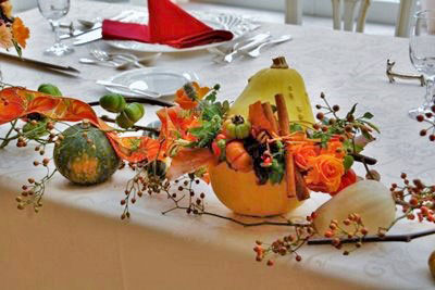 季節のお花でコーディネート、クメインテーブルもハロウィーンに。